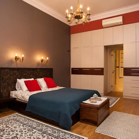 Apartment Large Near Castle And Main Square *