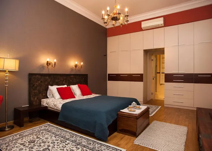 Apartment Large Near Castle And Main Square *